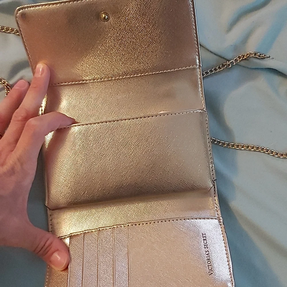 Nwot victoria's secret trifold gold chain pocketbook - Picture 2 of 7